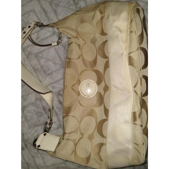 Coach Handbags - Coach beige hobo bag